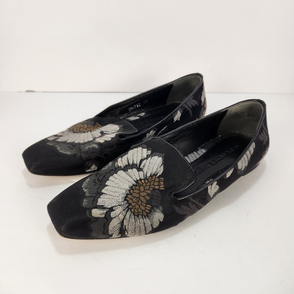Alexander Mcqueen Women's Dressy‎ Floral Flat Shoes Black/White Size 35 (4.5-5)